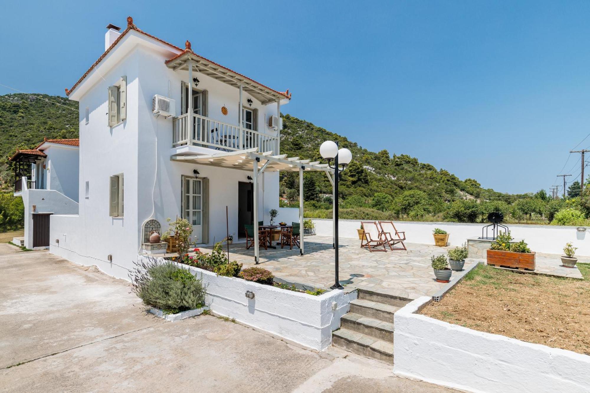 Stafylos Skopelos Town