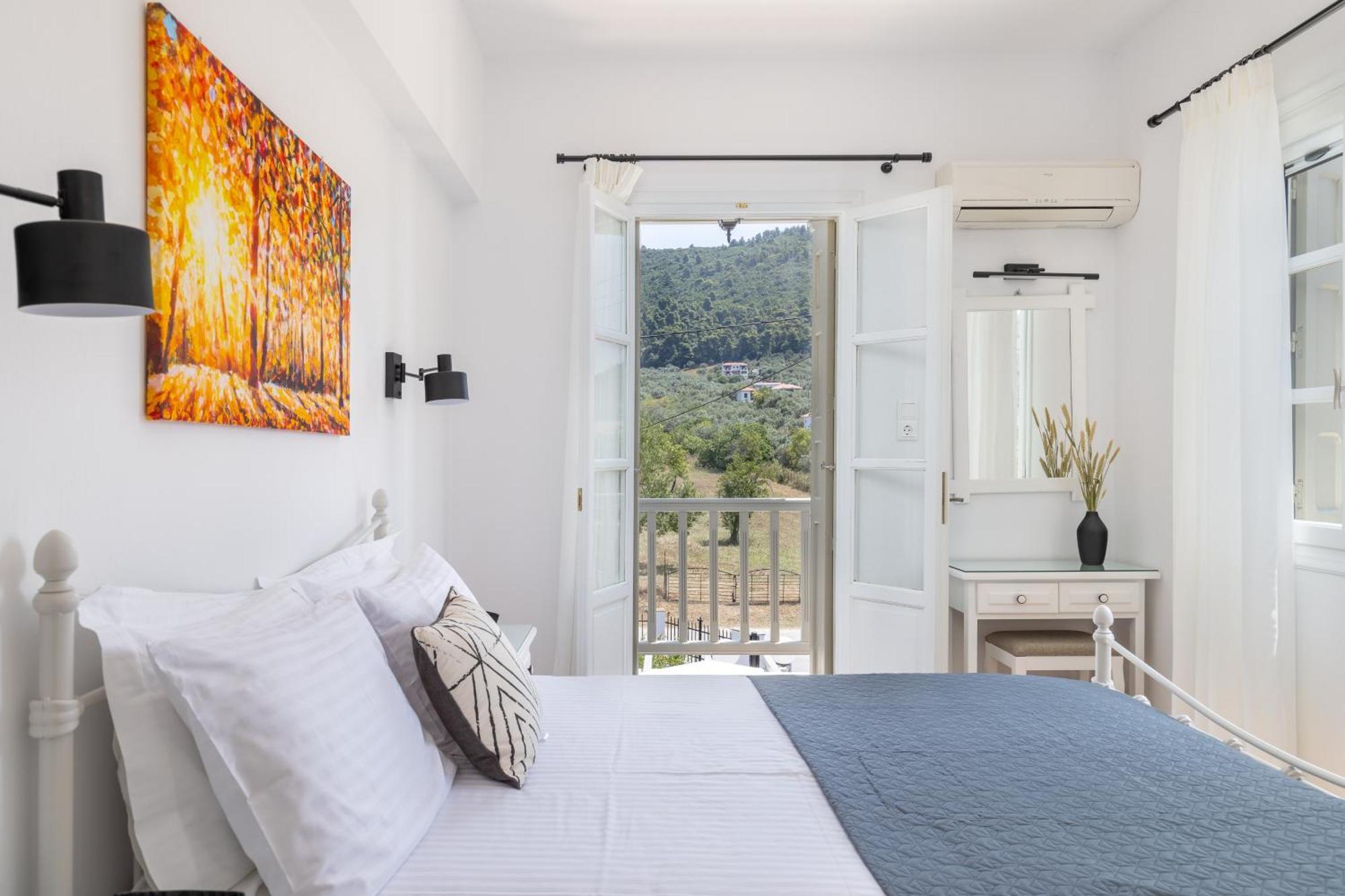 Stafylos Skopelos Town